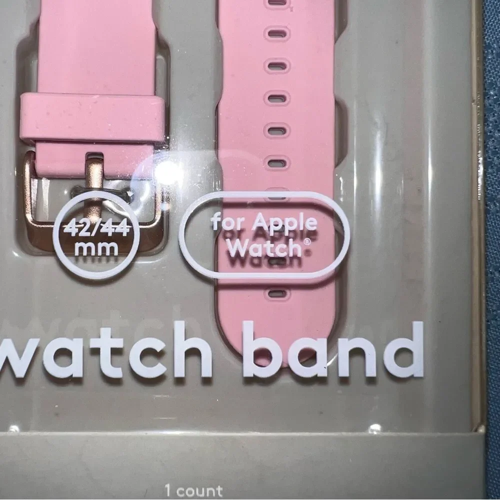 New in Box Heyday Pink Watchband Apple Watch 42/44 mm